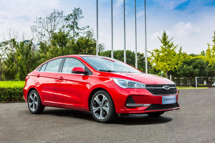  Chery Arrizo EX 2018 года  (фото 1 из 32)